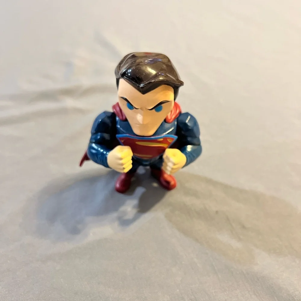 JADA DC Comics Batman V Superman Die Cast Metal 4” Superman M6 Figure